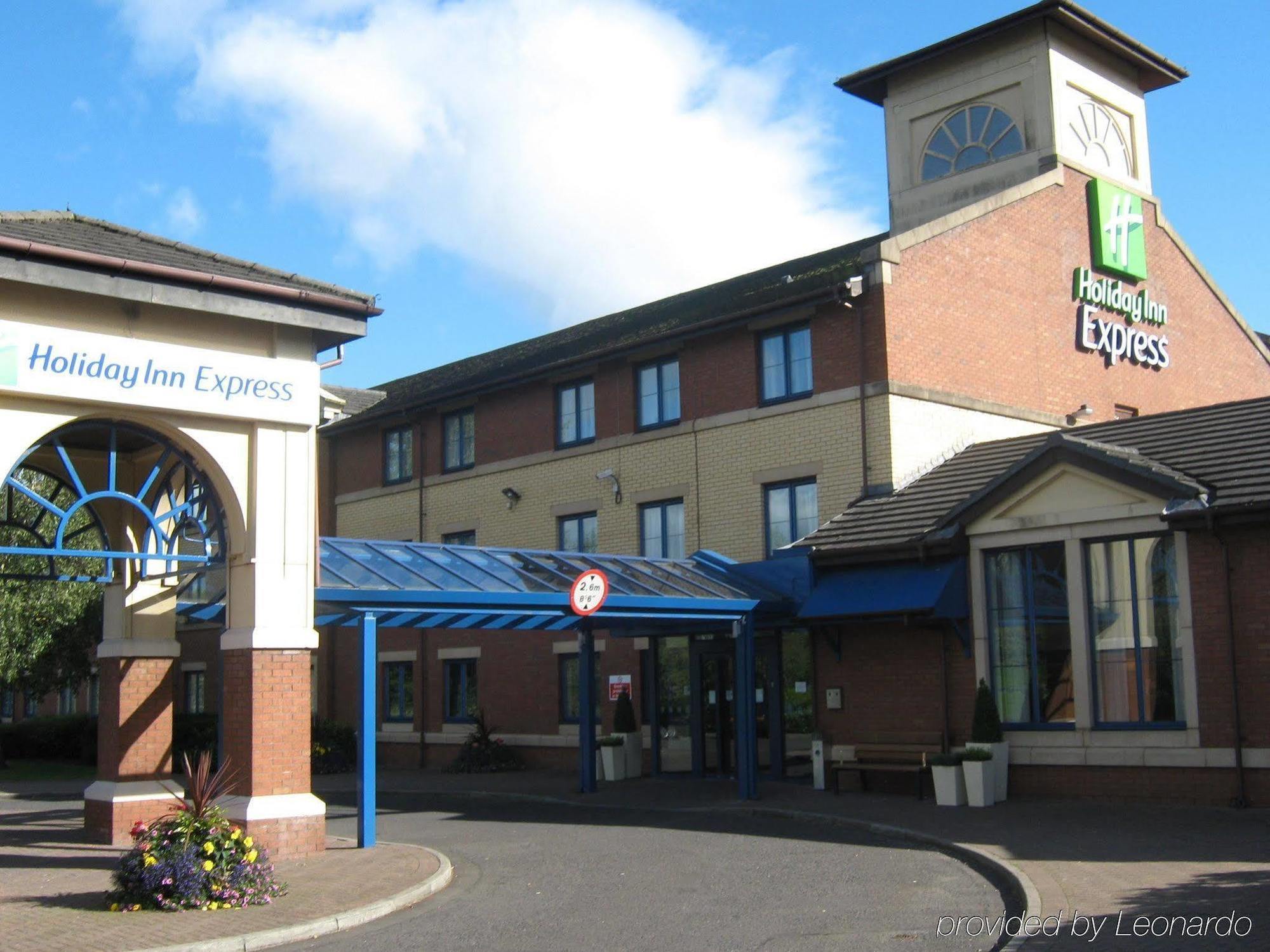 Holiday Inn Express Strathclyde Park M74, Jct 5, An Ihg Hotel Motherwell Extérieur photo