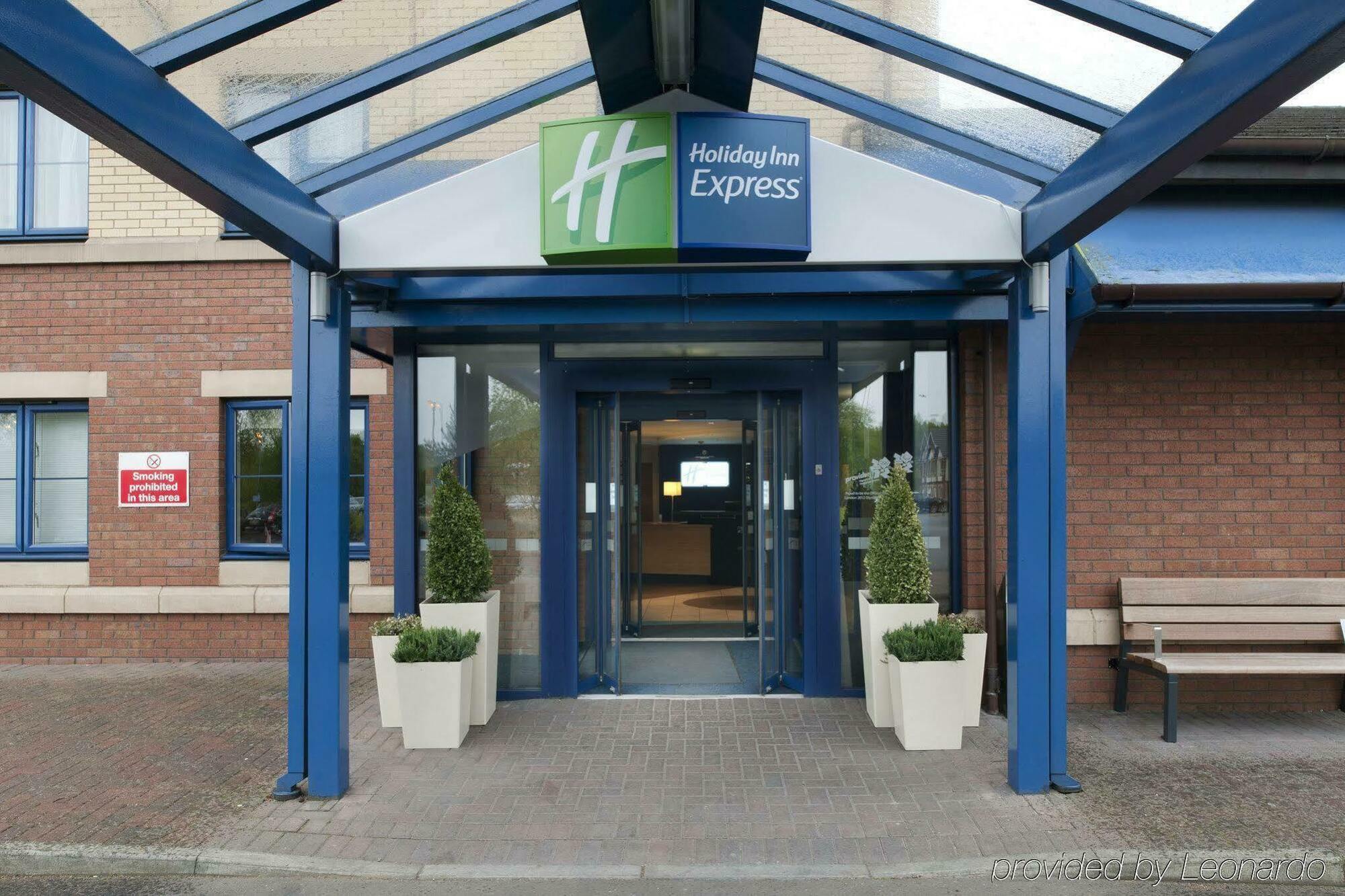 Holiday Inn Express Strathclyde Park M74, Jct 5, An Ihg Hotel Motherwell Extérieur photo